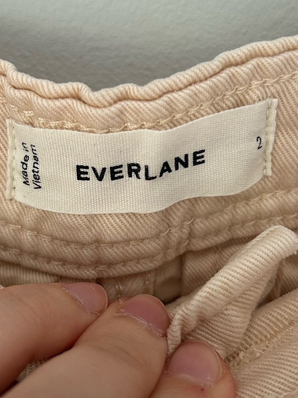 Everlane The Chino in Buttersoft Color Parchment Cream - Size 2 - Picture 6 of 7